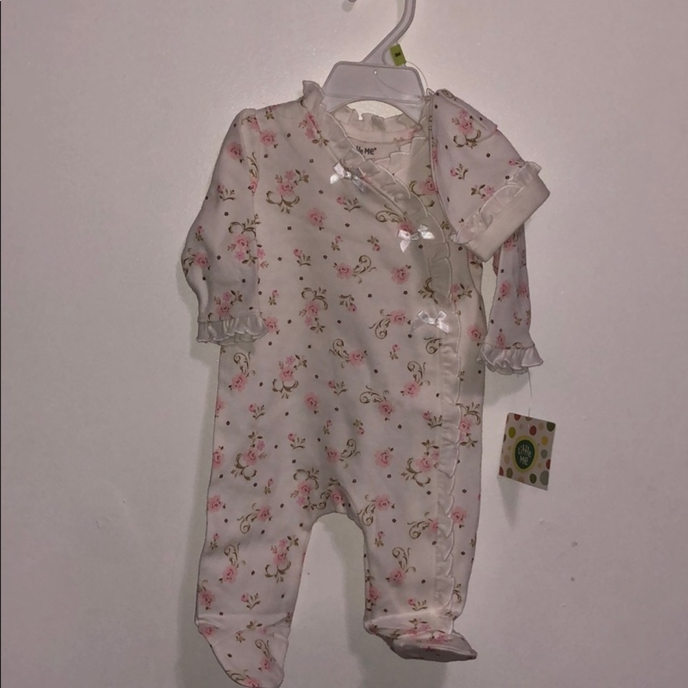 Brand NEW! Little me onesie with hat